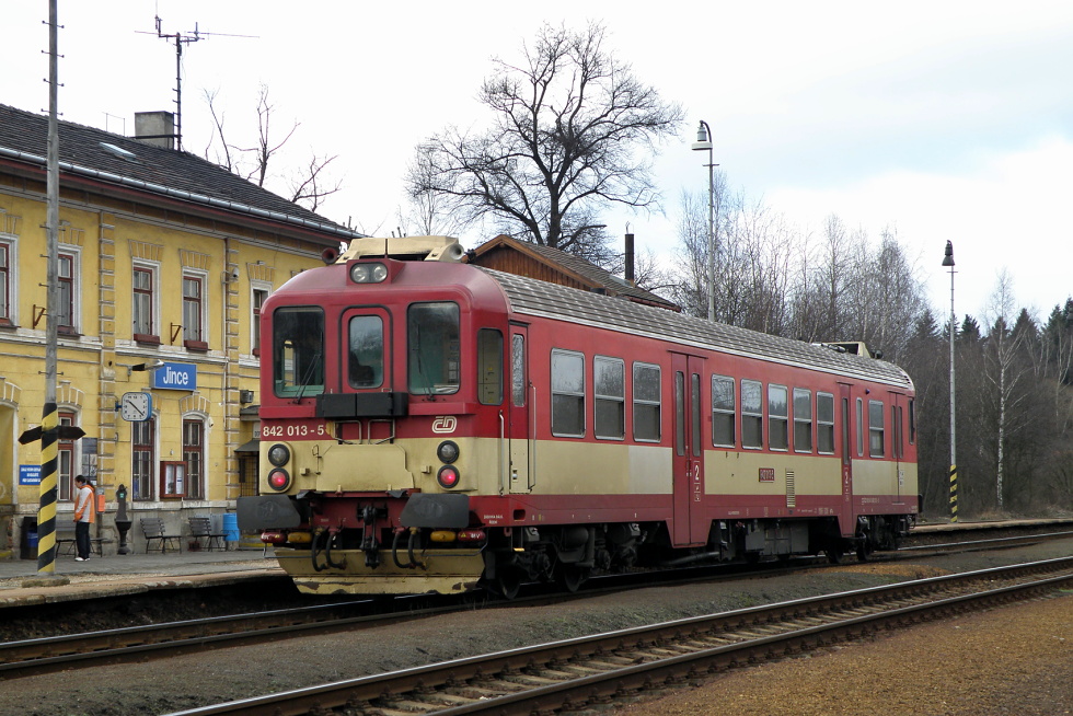 842 013-5