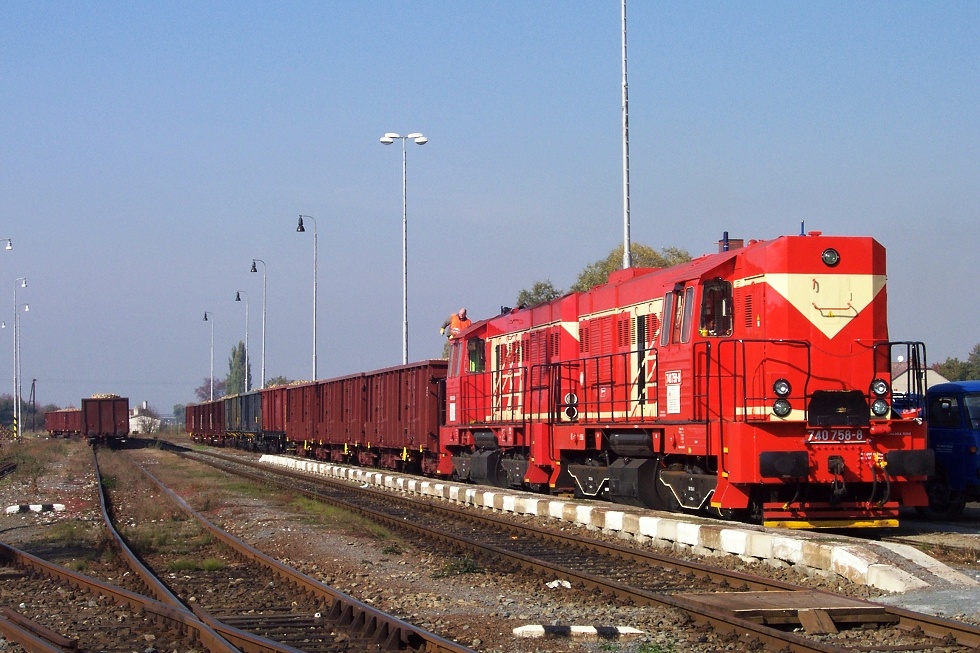 740 758-8