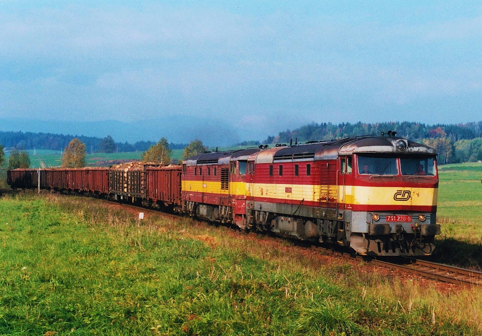 751 228-8