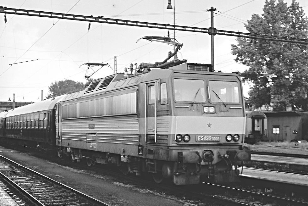 ES499.1008