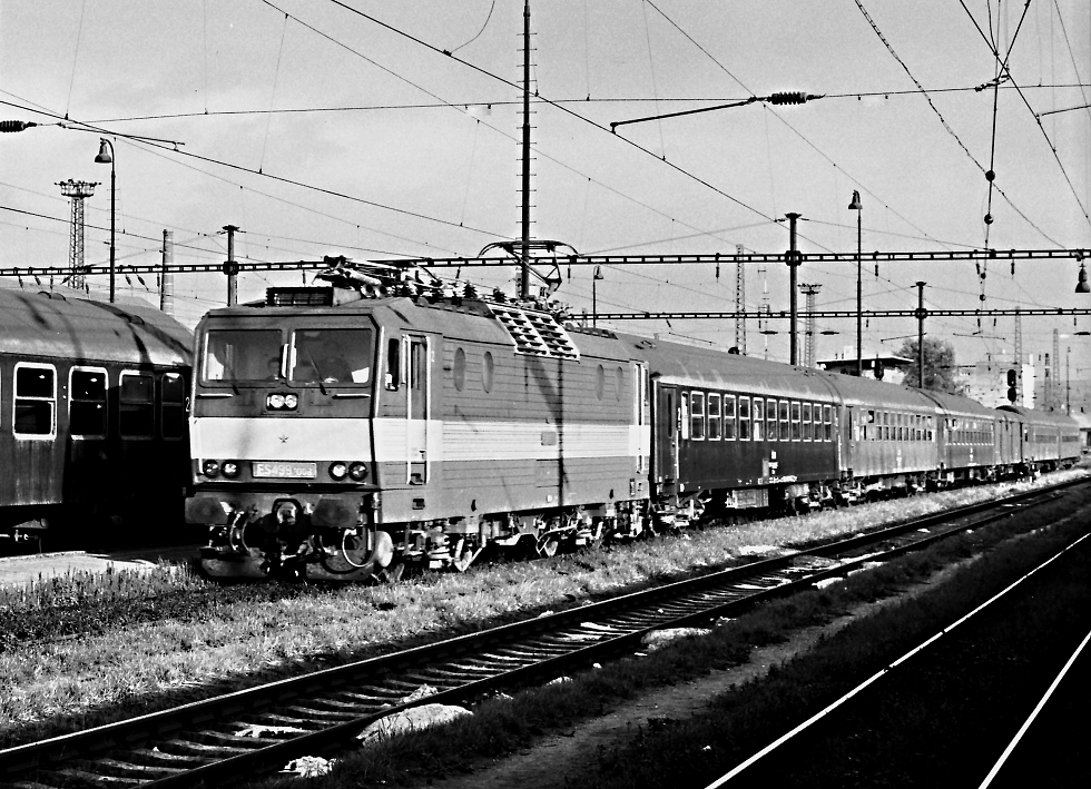 ES499.1008
