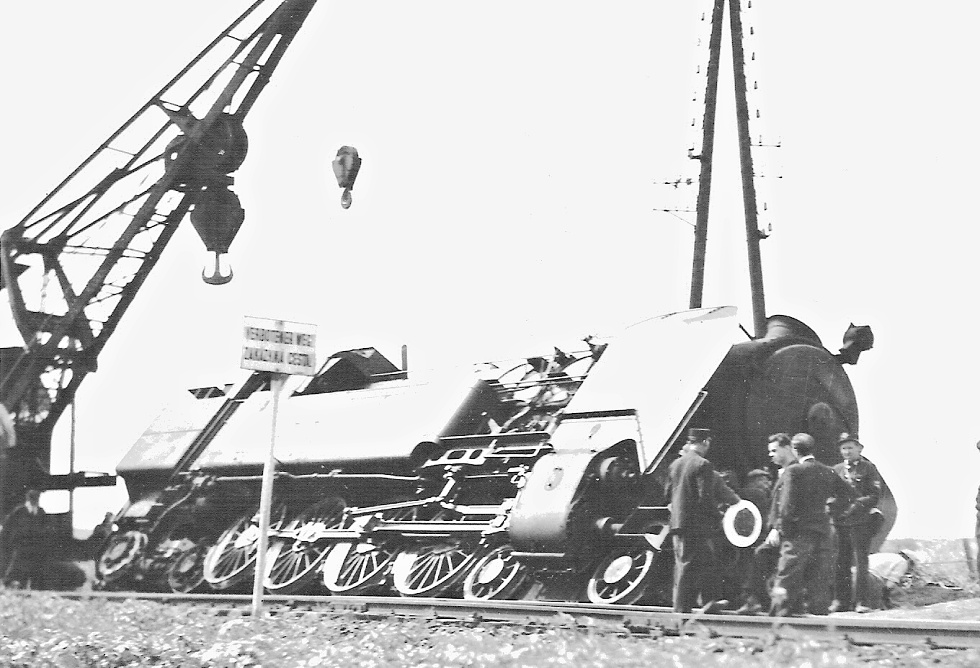 464.028
