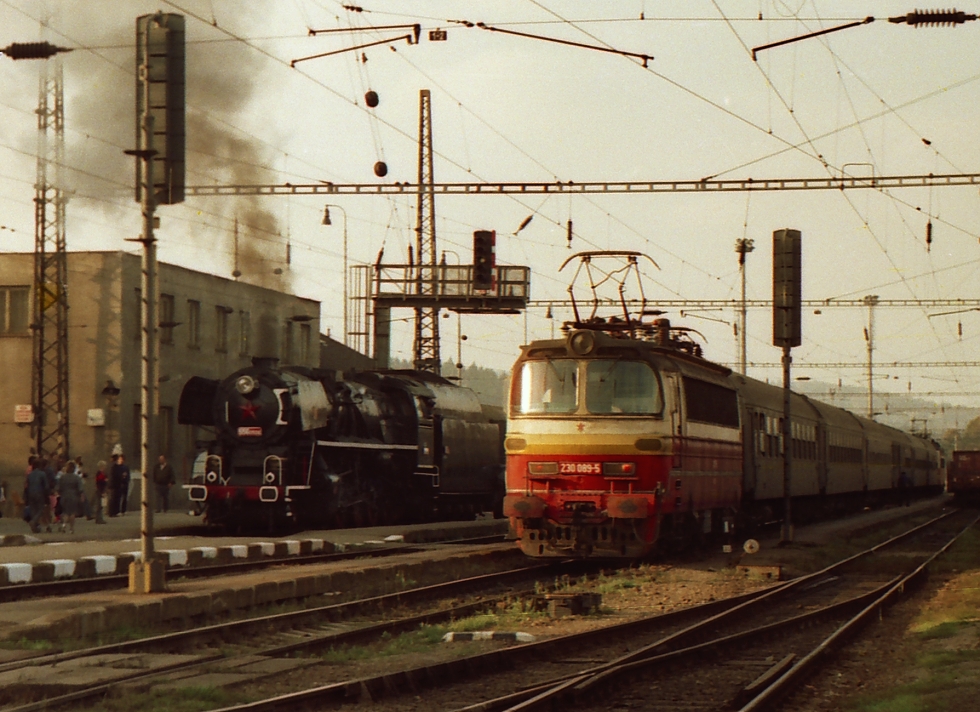 230 089-5