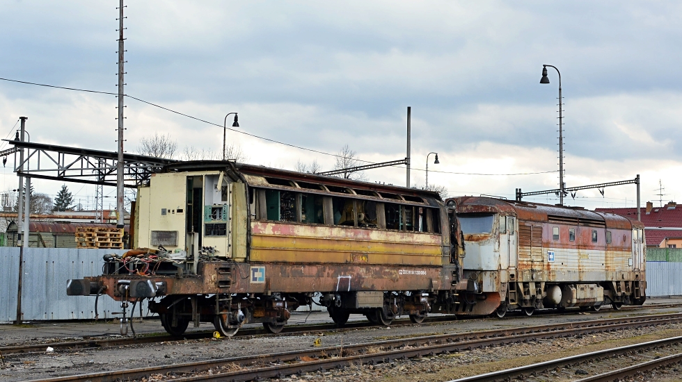 230 089-5
