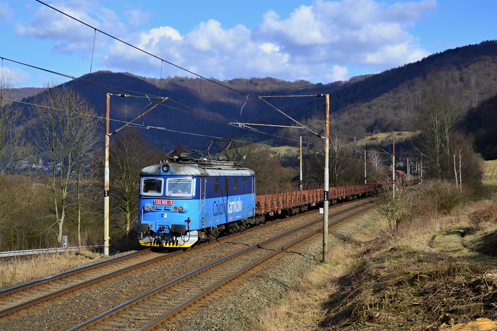122 002-9