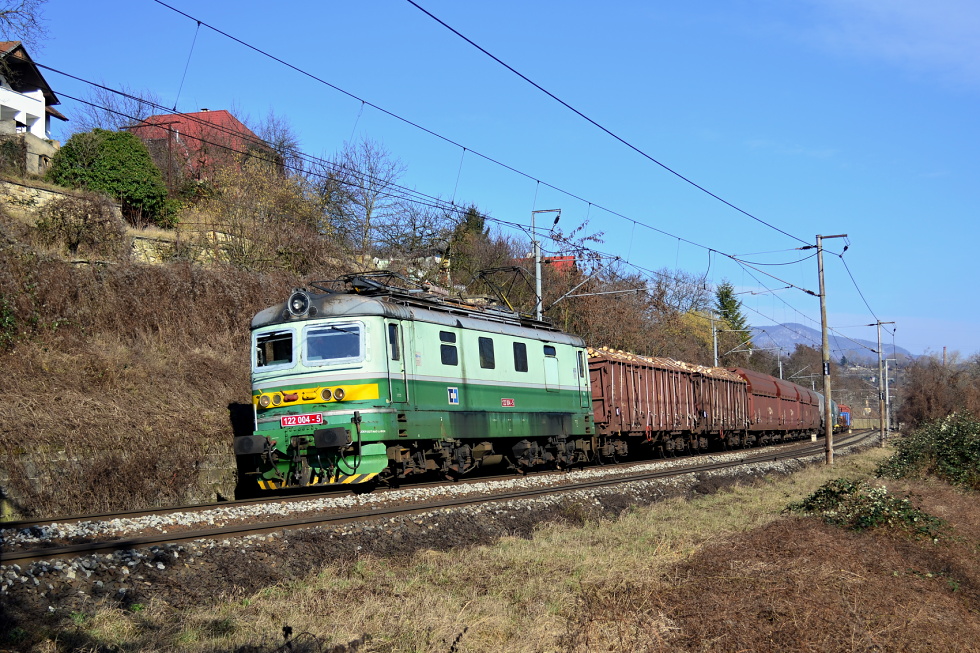 122 004-5