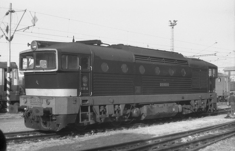 753 025-6