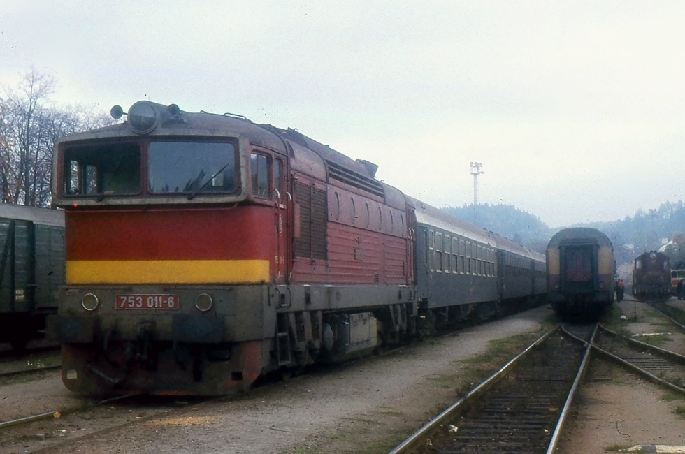 753 011-6