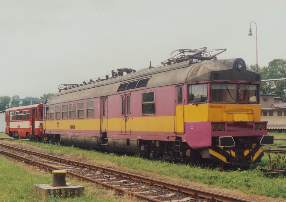 560 008-5