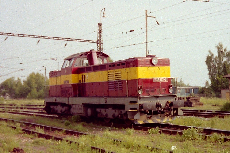 735 142-2