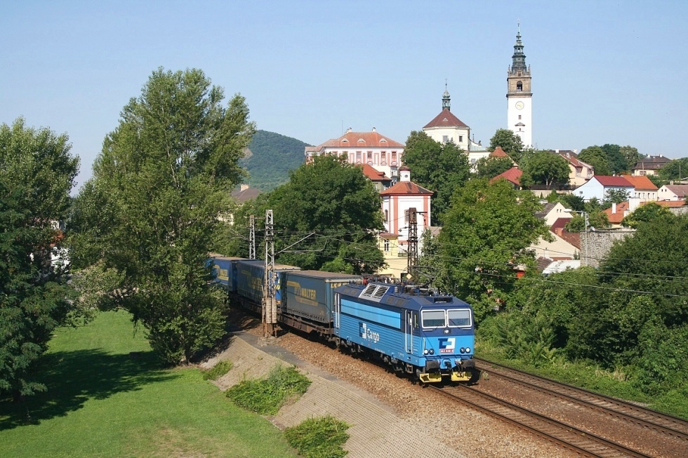 363 058-9