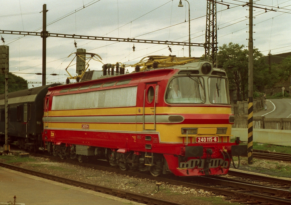 240 115-6