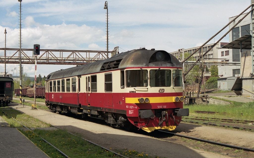 853 021-4