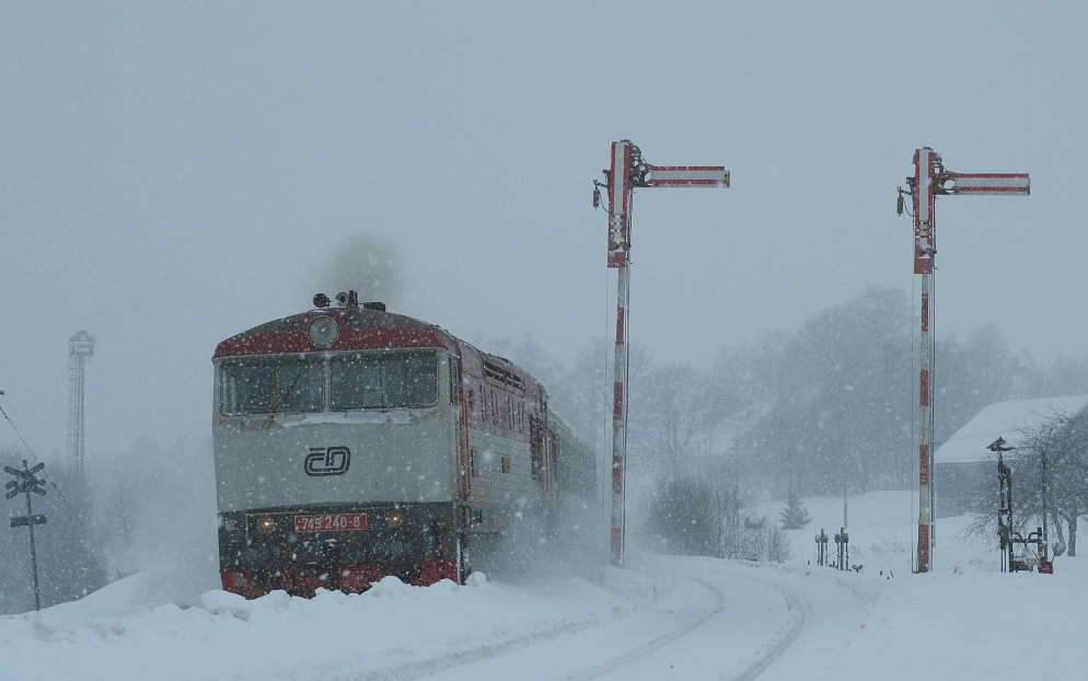 749 240-8