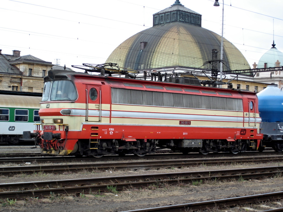 240 010-9