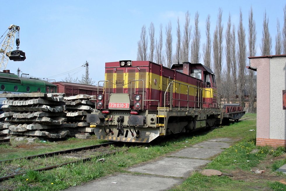 731 030-3