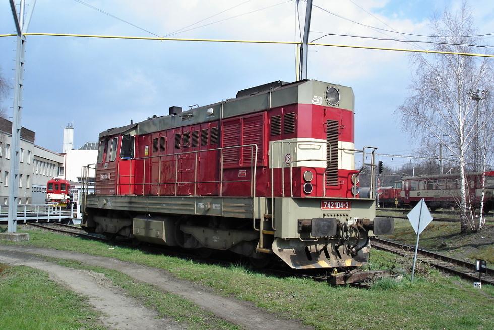 742 104-3
