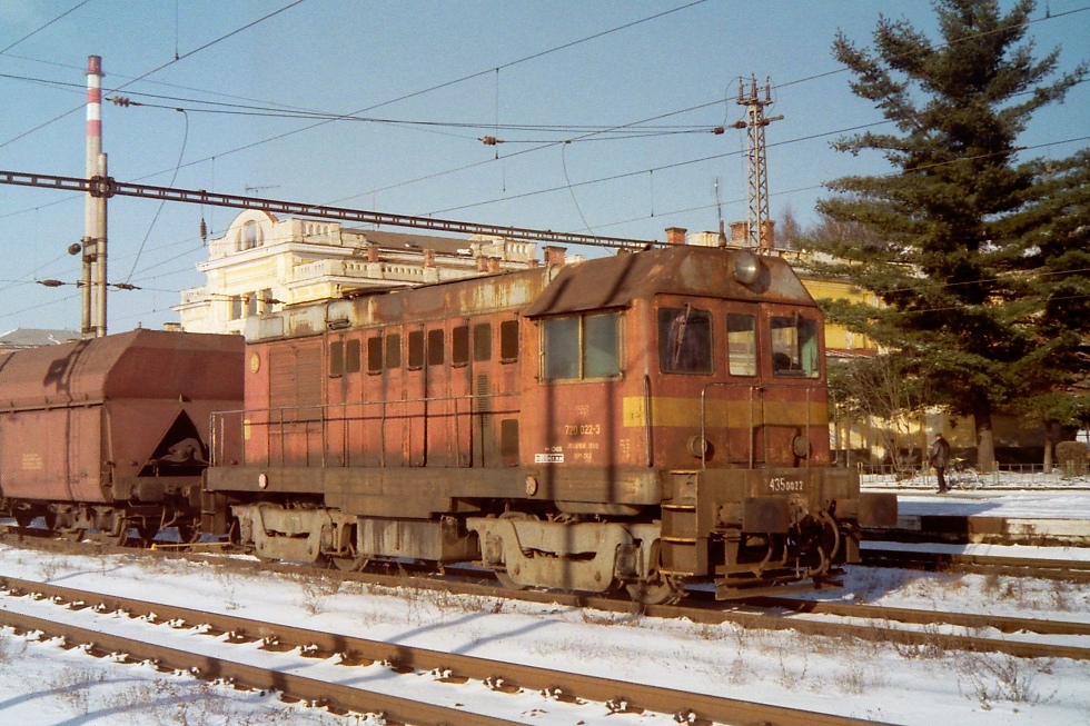 720 022-3