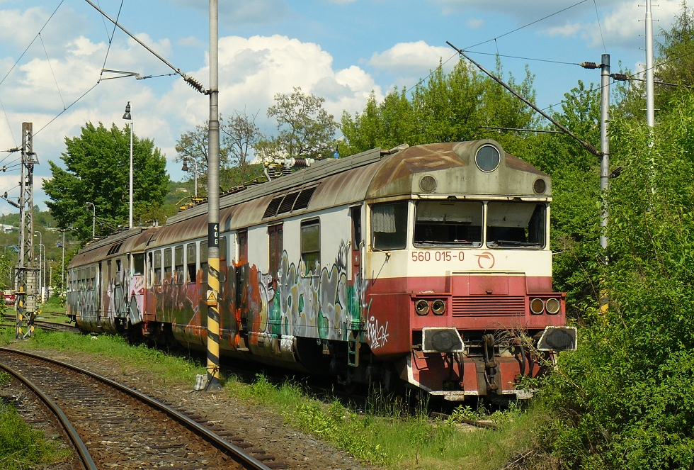 560 015-0