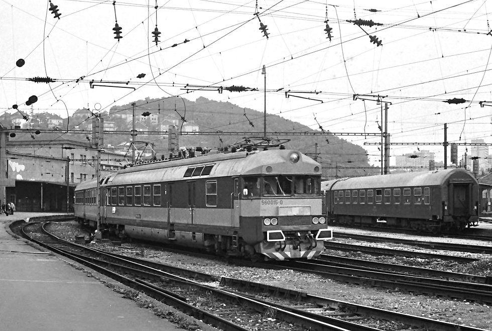 560 015-0