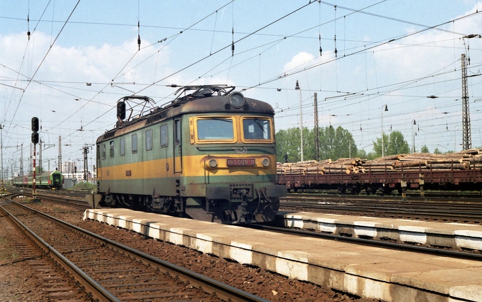 183 009-0