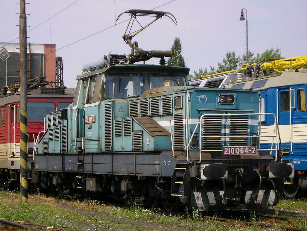 210 064-2