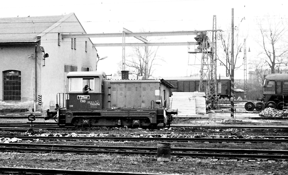 701 047-3