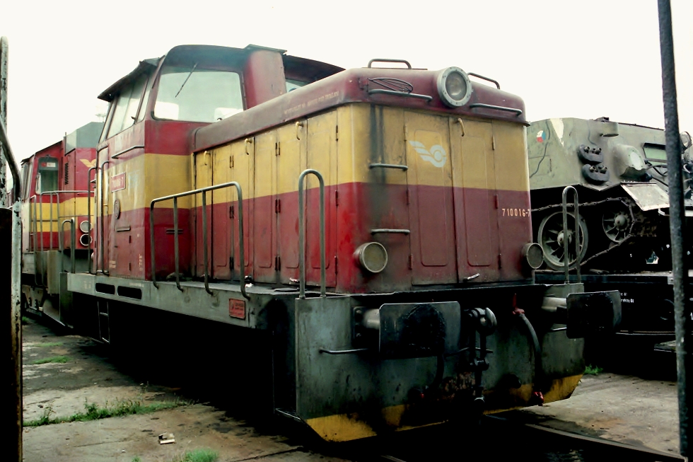 710 016-7