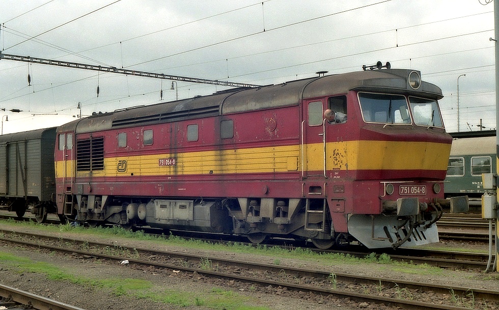 751 054-8