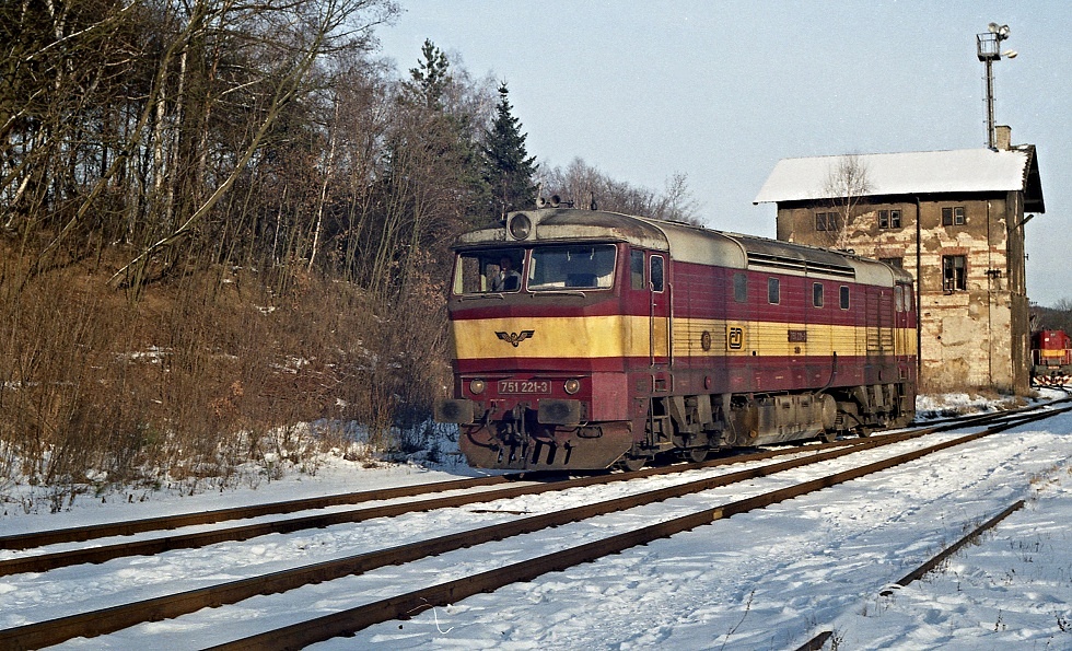 751 221-3