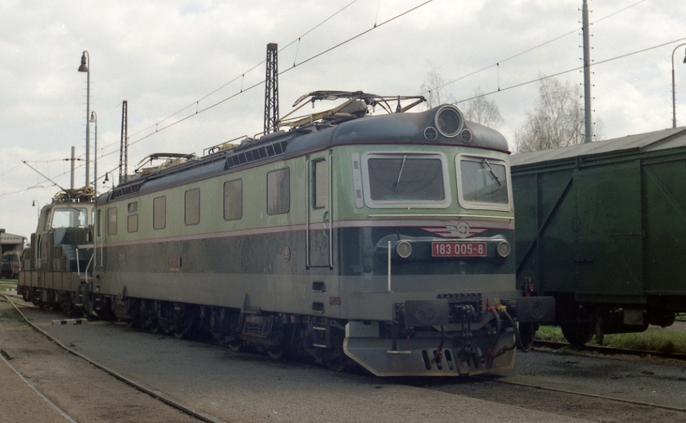 183 005-8