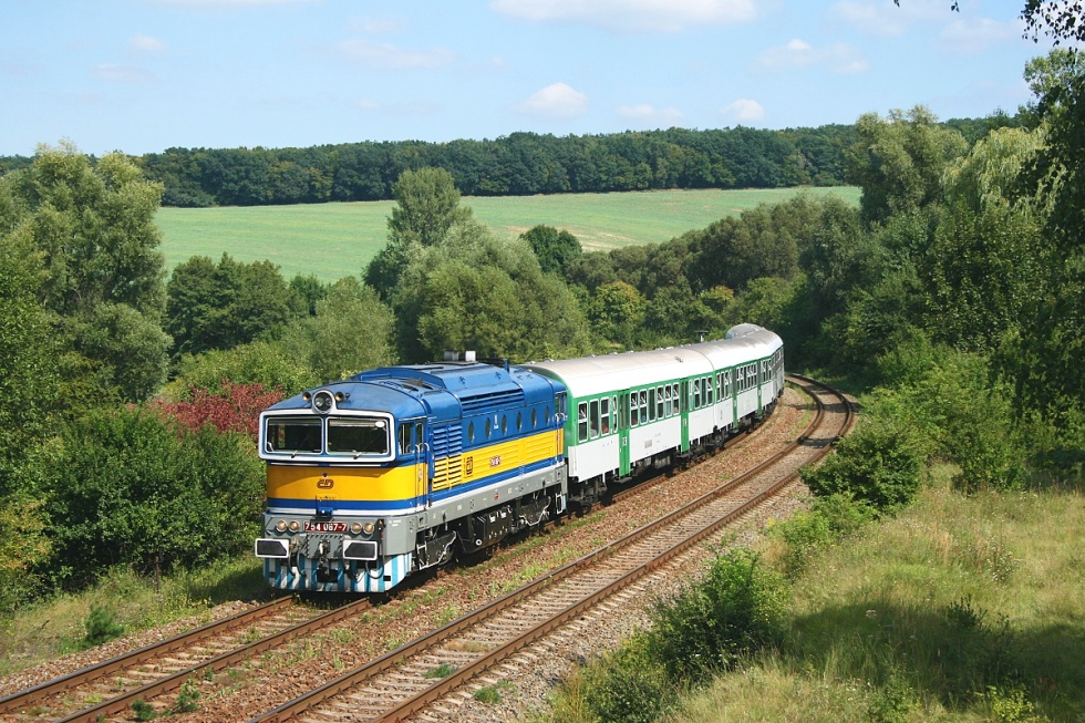 754 067-7