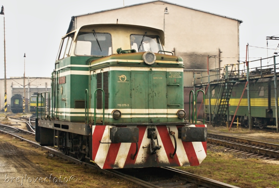 710 075-3