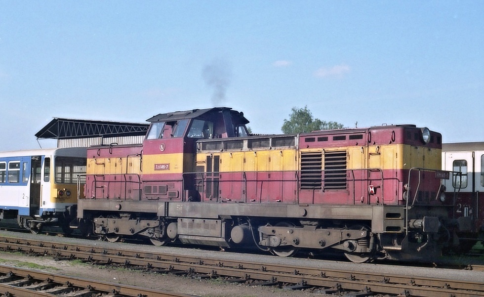 735 149-7