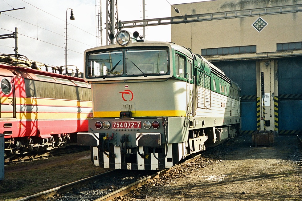 754 072-7