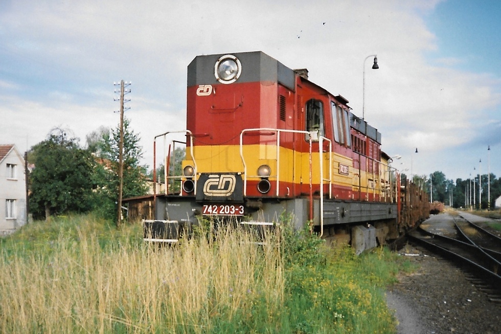 742 203-3