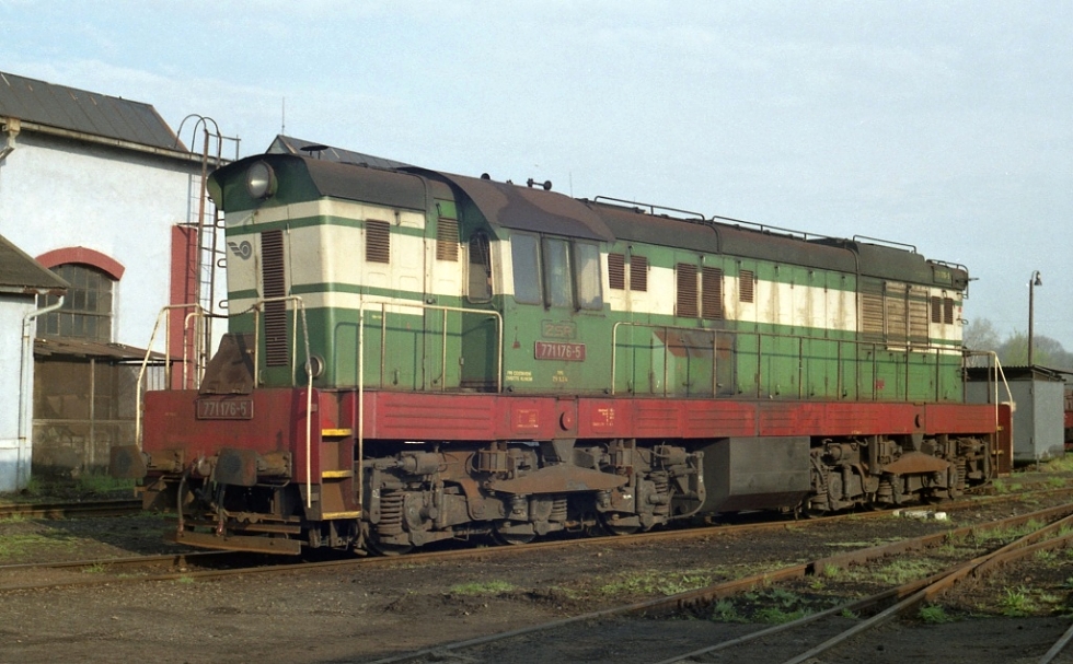 771 176-5