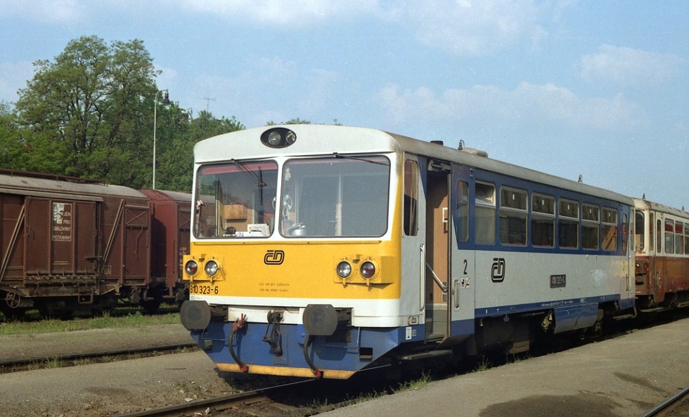 810 323-6