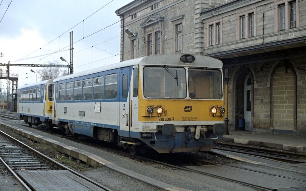 810 600-7