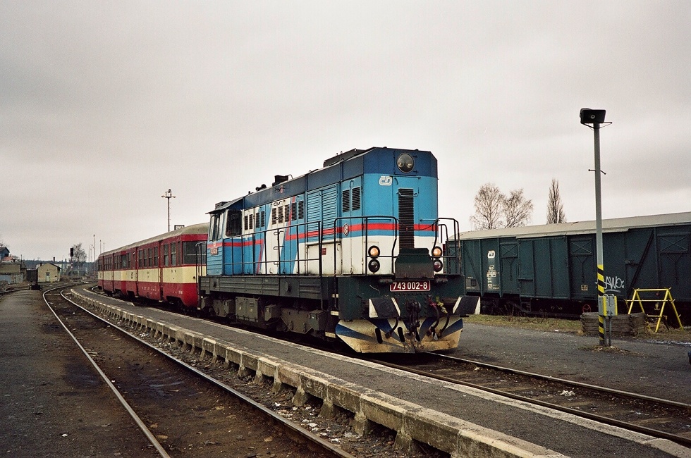 743 002-8
