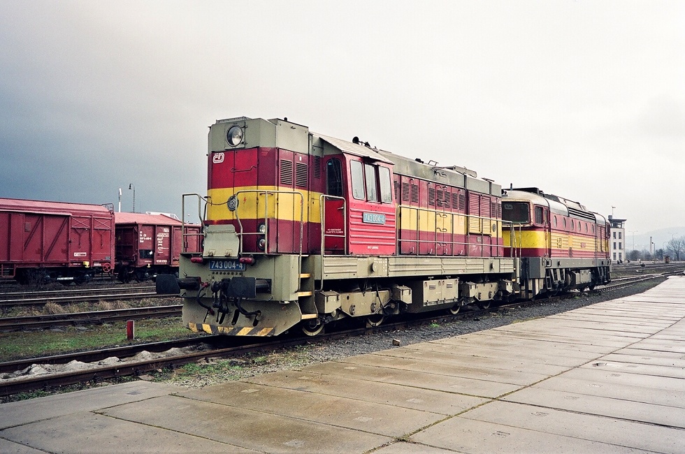 743 004-4