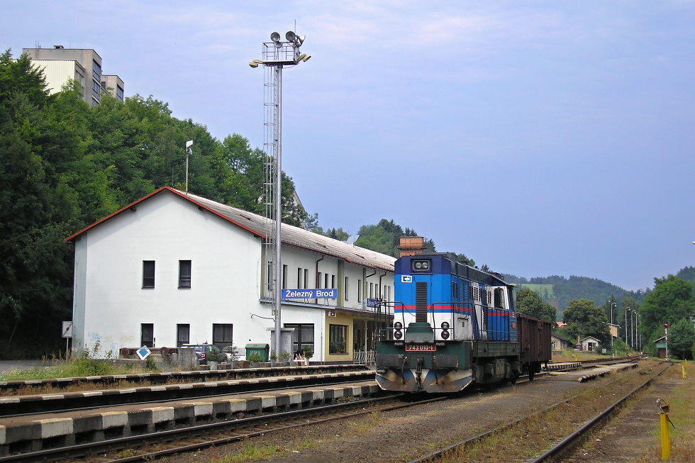 743 010-1