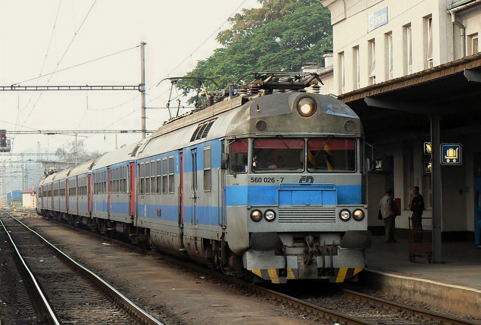 560 026-7