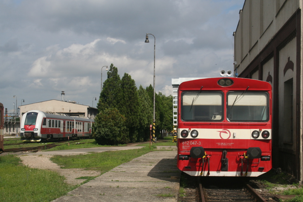 812 047-3