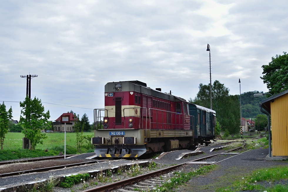742 130-8