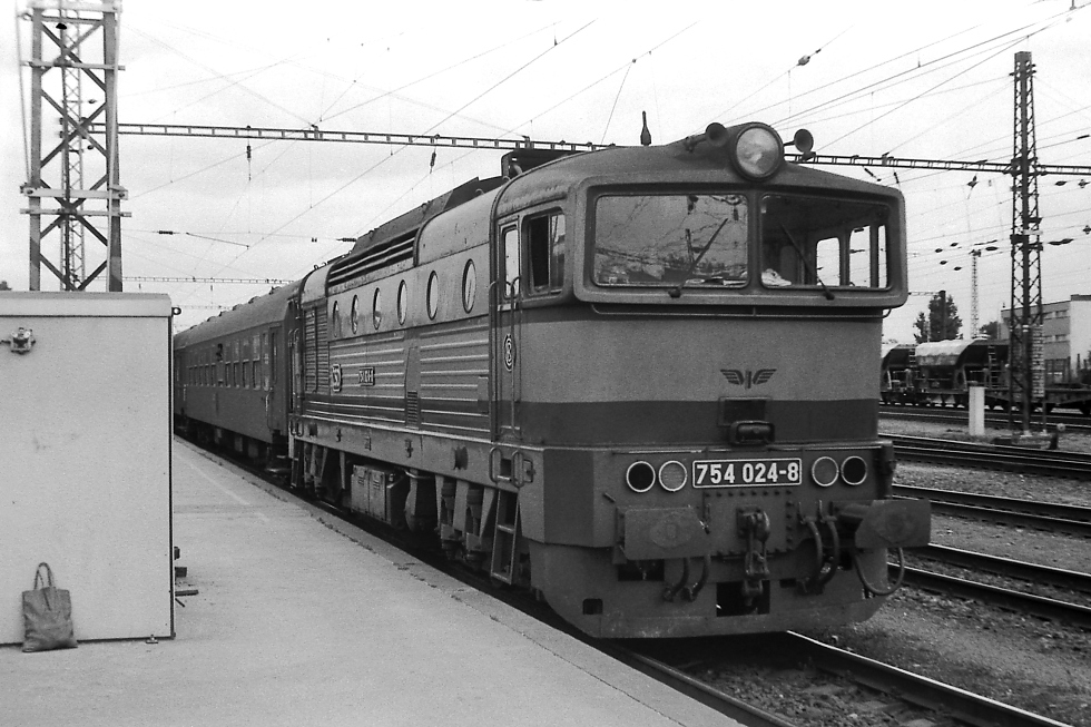 754 024-8