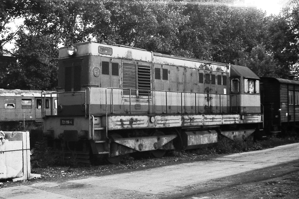 721 196-4