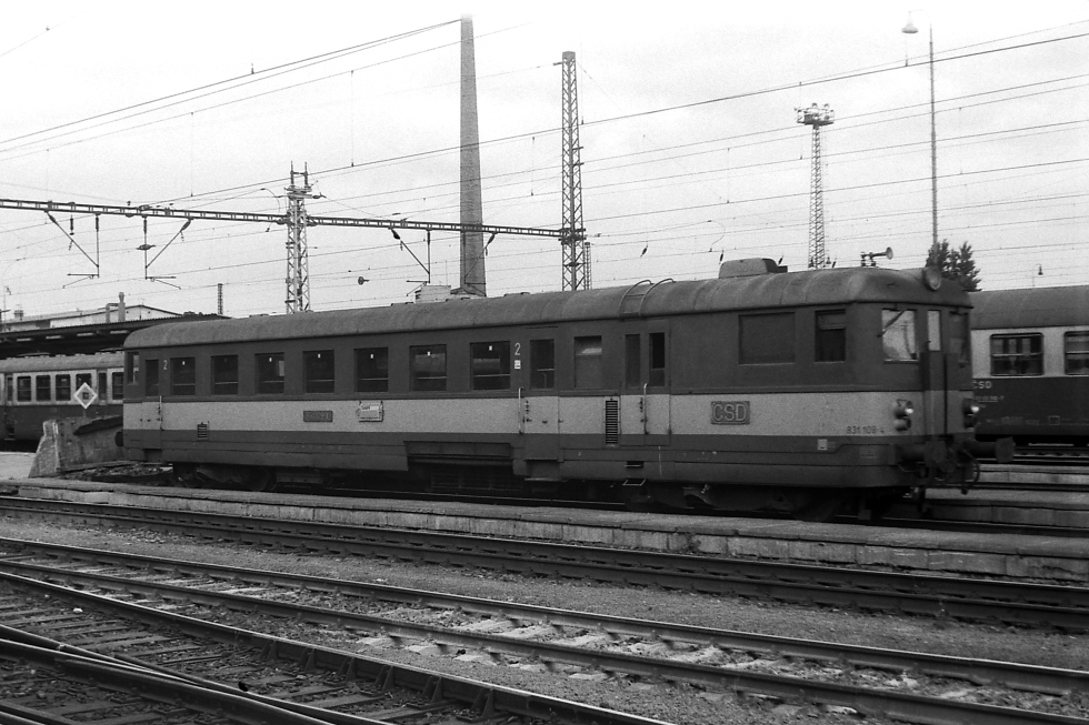 831 109-4