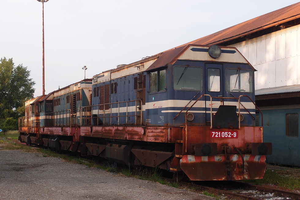 721 052-9