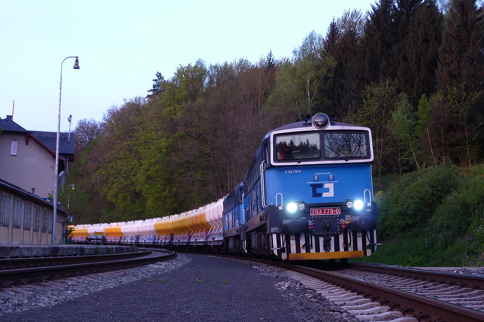 753 778-0
